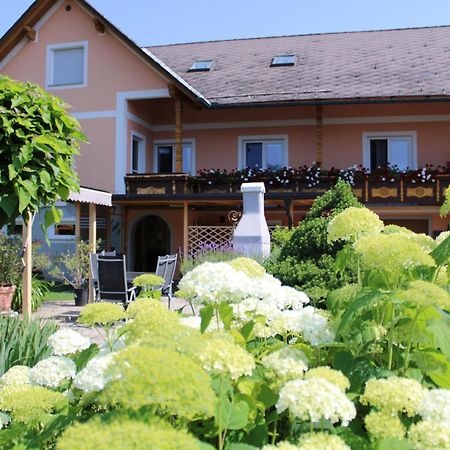 Ferienwohnung Und Gaestezimmer Gaspar Halbenrain Exterior foto