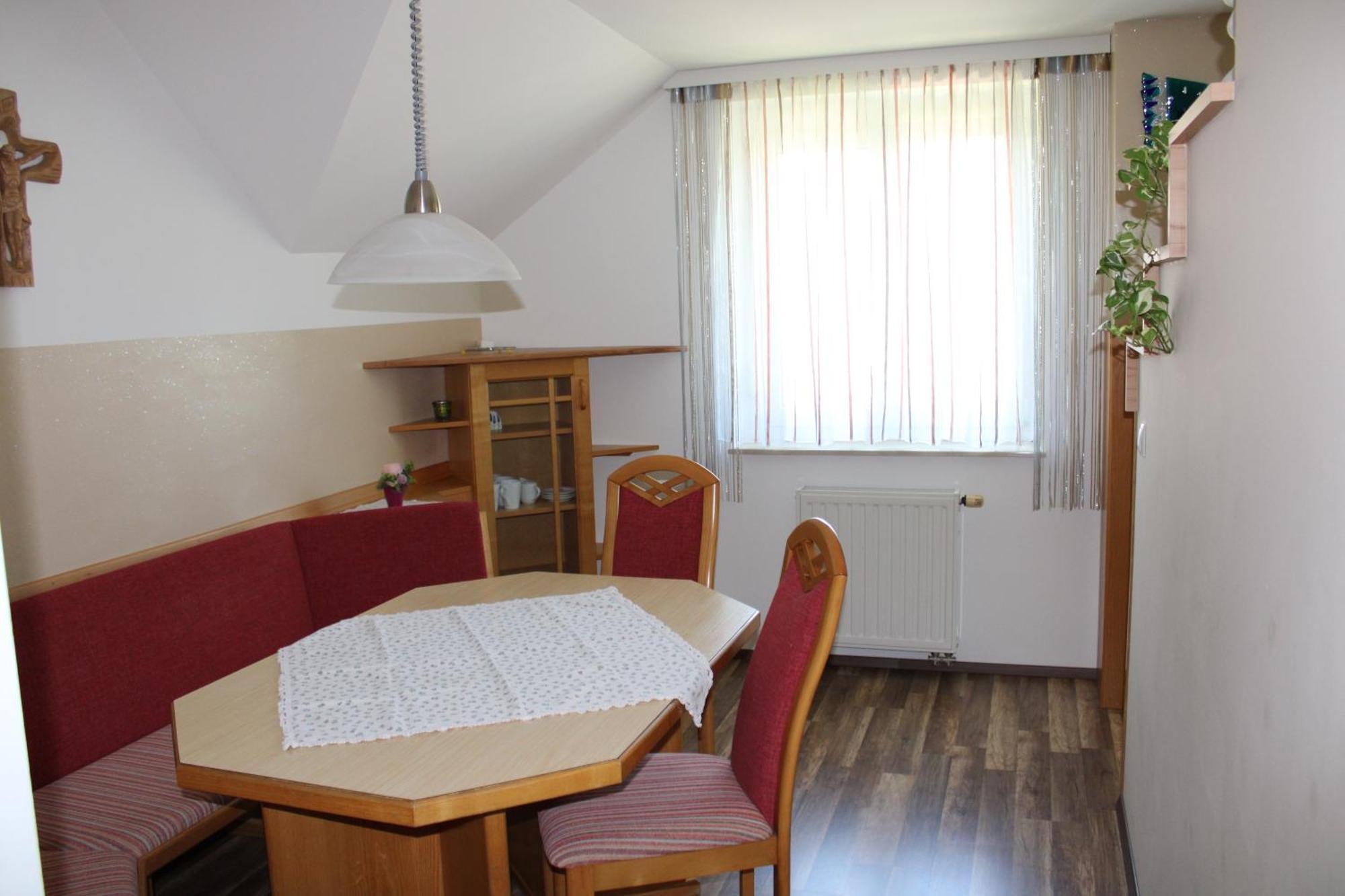 Ferienwohnung Und Gaestezimmer Gaspar Halbenrain Exterior foto
